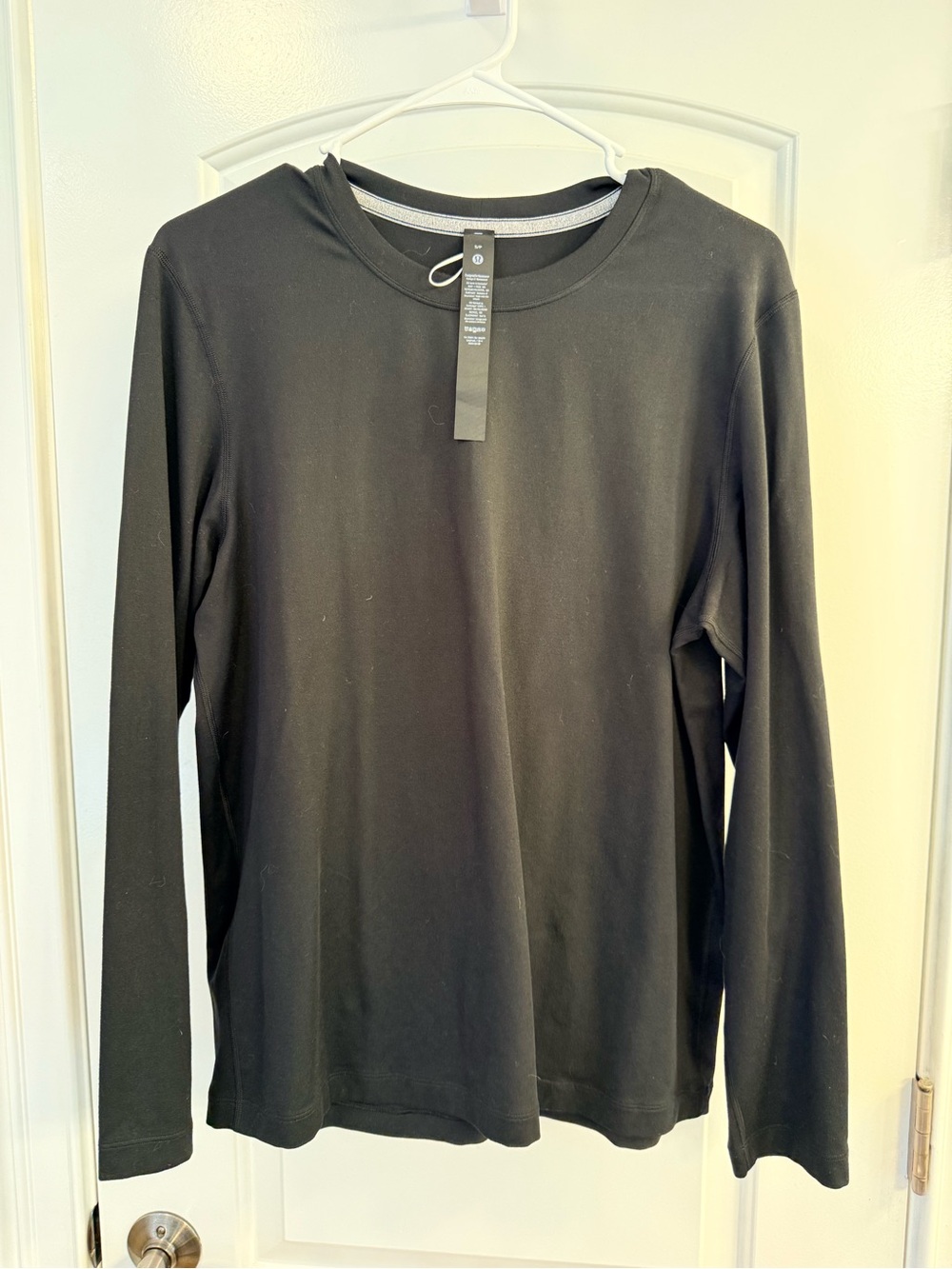 lululemon athletica Men's Long Sleeve Crew Tee - Black